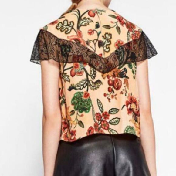 Zara Floral Blouse with Black Lace - Picture 5 of 9